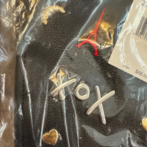 NWT $88 BETSEY JOHNSON Paris Embossed Charm Tote Purse Faux Leather Black Gift - Picture 10 of 10